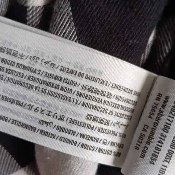 Hollister button-down - Picture 6 of 7